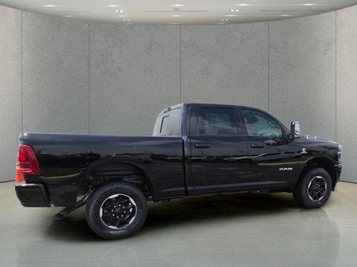 Diamond 2026 RAM 2500 Laramie Crew Cab 4x4 6'4' Box