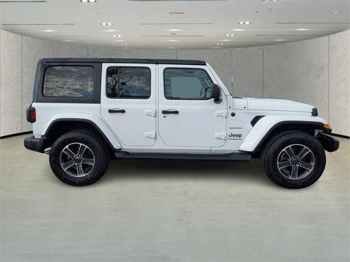 2023 Jeep Wrangler 4-Door Sahara 4x4