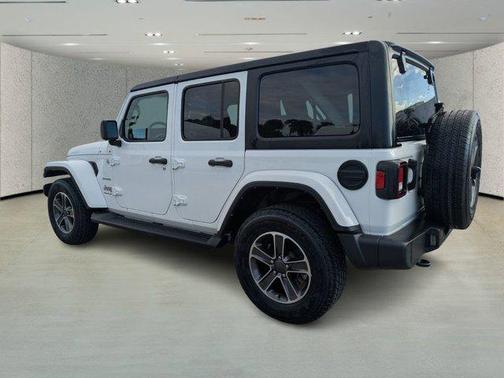 2023 Jeep Wrangler 4-Door Sahara 4x4