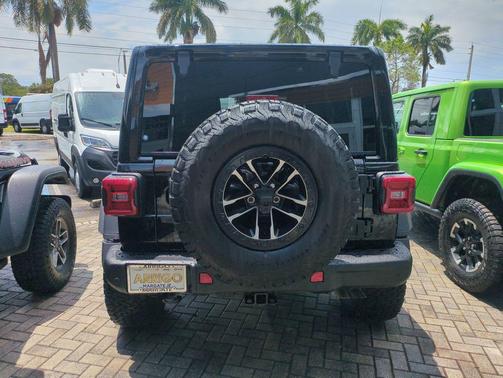 Black Clearcoat 2026 Jeep Wrangler 4-Door Moab 392 4x4