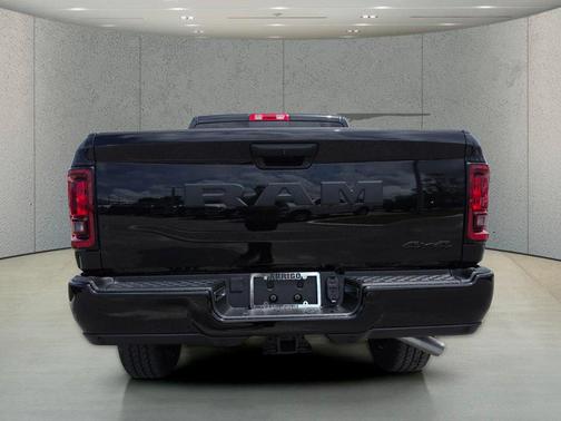 Diamond Black Crystal Pearlcoat 2026 RAM 2500 Black Express Crew Cab 4x4 6'4' Box
