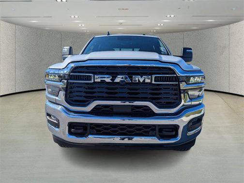 2026 RAM 2500 Tradesman Crew Cab 4x4 6'4' Box