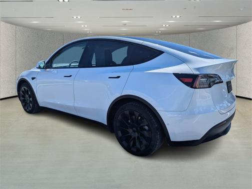 2022 Tesla Model Y Long Range Dual Motor All-Wheel Drive