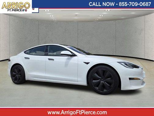 Pearl White Multi-Coat 2023 Tesla Model S Base