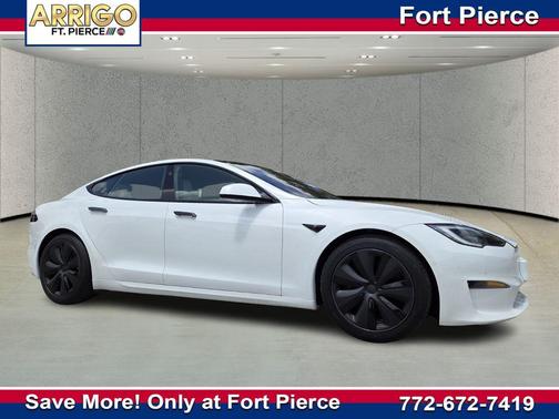 Pearl White Multi-Coat 2023 Tesla Model S Base