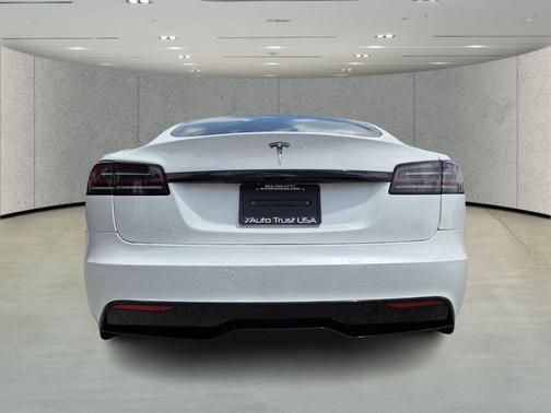 Pearl White Multi-Coat 2023 Tesla Model S Base