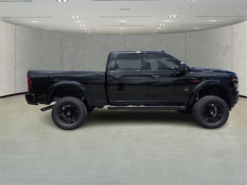 2025 RAM 2500 Big Horn Crew Cab 4x4 6'4' Box