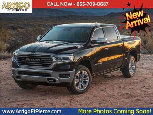 Diamond Black Crystal Pearlcoat 2023 RAM 1500 Big Horn/Lone Star