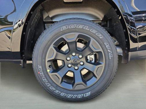 Diamond Black Crystal Pearlcoat 2026 RAM 1500 Big Horn/Lone Star