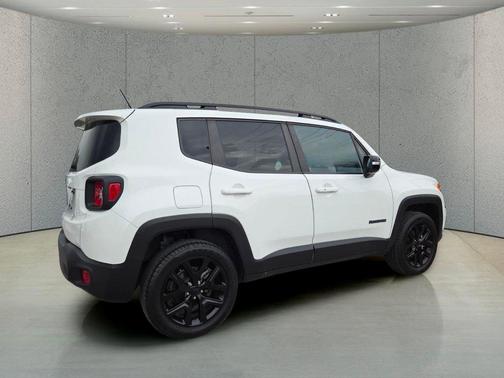 Alpine White Clearcoat 2022 Jeep Renegade Altitude
