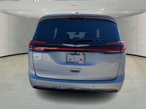 2026 Chrysler Pacifica L