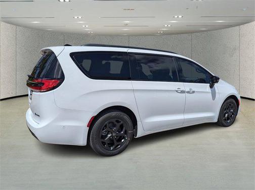 2025 Chrysler Pacifica Hybrid Premium S Appearance Pkg