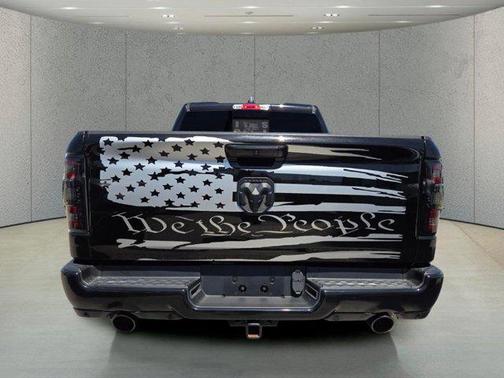 Diamond Black Crystal Pearlcoat 2021 RAM 1500 Big Horn/Lone Star