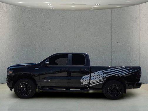 Diamond Black Crystal Pearlcoat 2021 RAM 1500 Big Horn/Lone Star