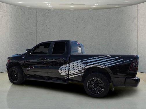 Diamond Black Crystal Pearlcoat 2021 RAM 1500 Big Horn/Lone Star