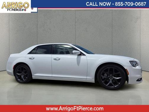 Bright White Clearcoat 2023 Chrysler 300 S