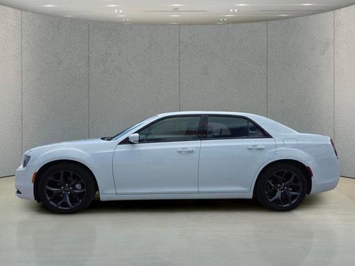 Bright White Clearcoat 2023 Chrysler 300 S