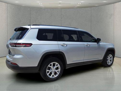 Silver Zynith 2023 Jeep Grand Cherokee L Limited