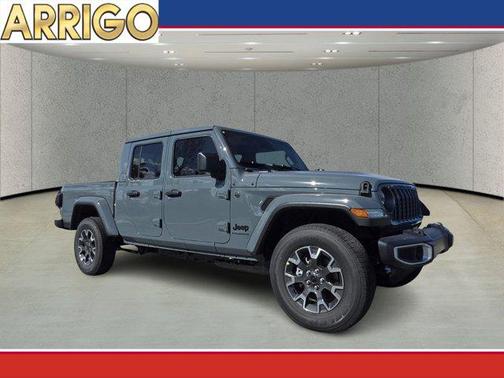 2026 Jeep Gladiator Sahara 4x4