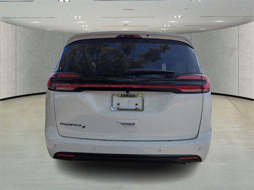 2026 Chrysler Pacifica L