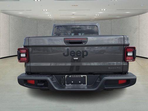 2026 Jeep Gladiator Sahara 4x4