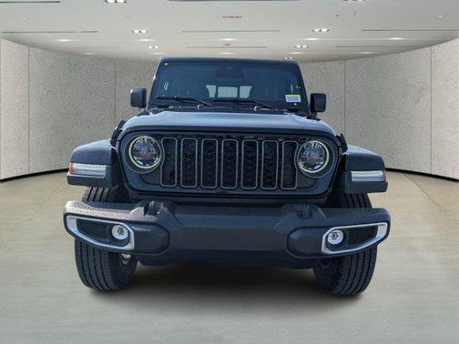 2026 Jeep Gladiator Sahara 4x4