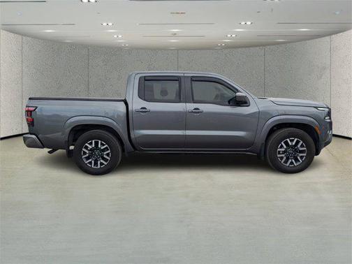 2024 Nissan Frontier SL