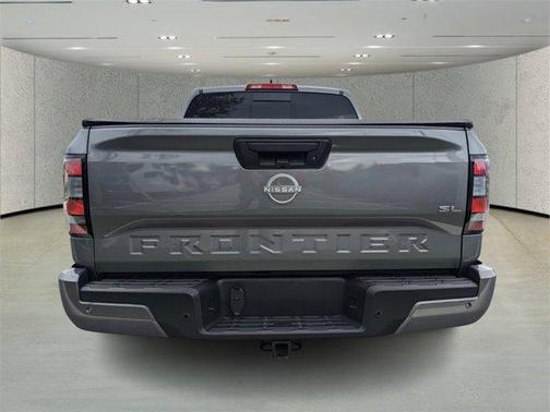 2024 Nissan Frontier SL