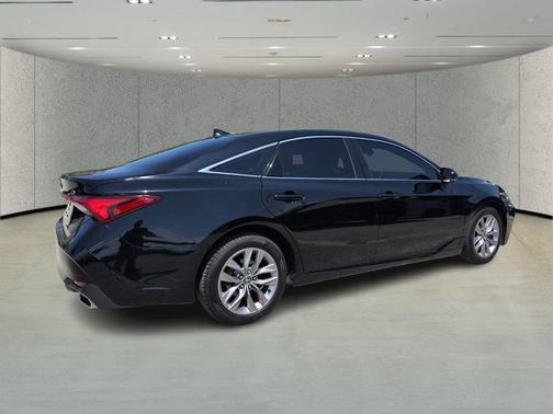 Midnight Black Metallic 2021 Toyota Avalon XLE
