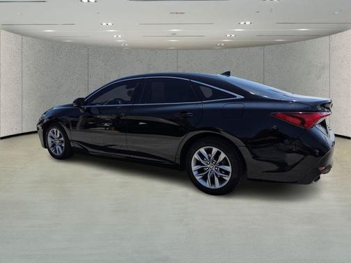 Midnight Black Metallic 2021 Toyota Avalon XLE