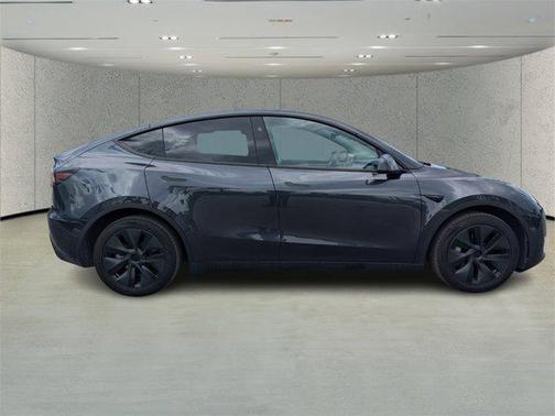 2024 Tesla Model Y Long Range Dual Motor All-Wheel Drive