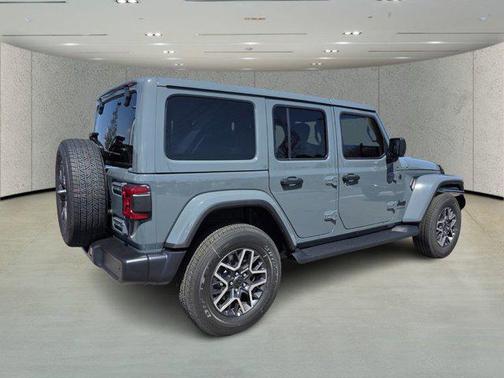 Anvil Clearcoat 2026 Jeep Wrangler 4-Door Sahara 4x4