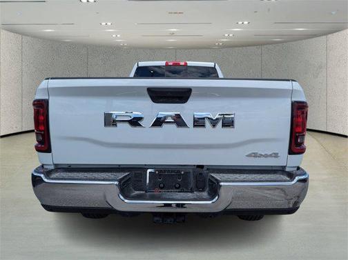 2025 RAM 2500 Tradesman Crew Cab 4x4 8' Box