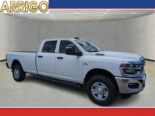 2025 RAM 2500 Tradesman Crew Cab 4x4 8' Box