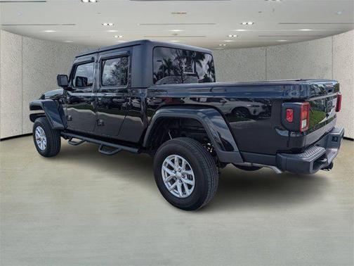 2023 Jeep Gladiator Sport S