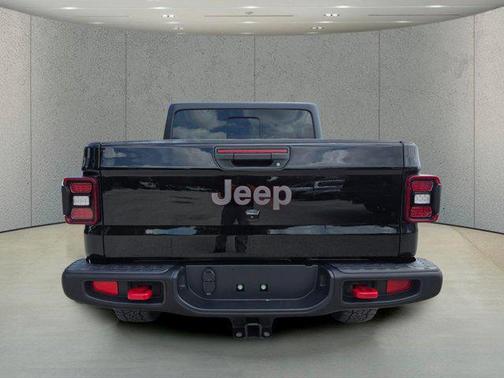 Black Clearcoat 2023 Jeep Gladiator Rubicon