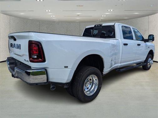 2025 RAM 3500 Tradesman Crew Cab 4x4 8' Box