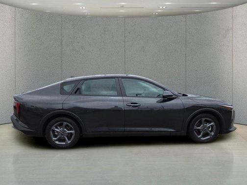 Interstellar Gray 2025 Kia K4 LXS