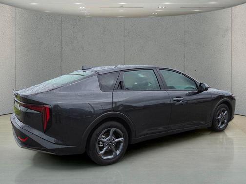 Interstellar Gray 2025 Kia K4 LXS