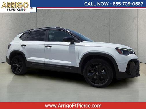 Pure White 2025 Volkswagen Taos 1.5T SE Black