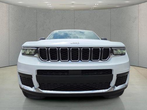 Bright White Clearcoat 2026 Jeep Grand Cherokee L Altitude