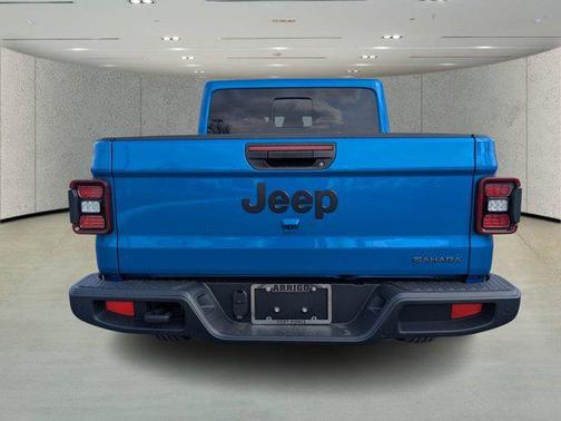 2026 Jeep Gladiator Sahara 4x4