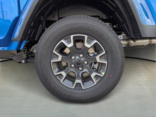 2026 Jeep Gladiator Sahara 4x4