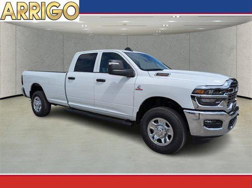 2025 RAM 3500 Tradesman Crew Cab 4x4 8' Box