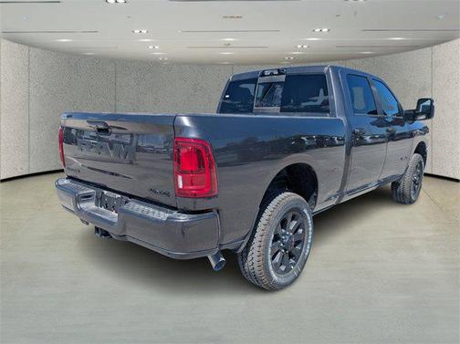 2025 RAM 2500 Big Horn Crew Cab 4x4 6'4' Box