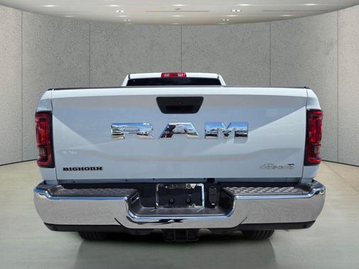 Bright White Clearcoat 2026 RAM 2500 Big Horn Crew Cab 4x4 6'4' Box