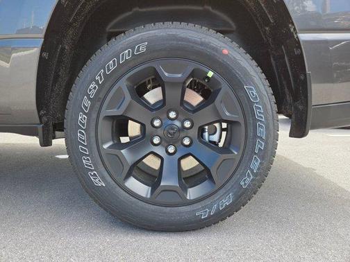 Granite Crystal Metallic Clearcoat 2026 RAM 1500 Big Horn/Lone Star