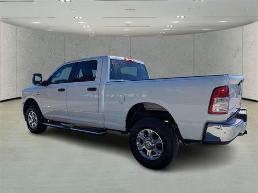 2023 RAM 2500 Big Horn Crew Cab 4x4 6'4' Box