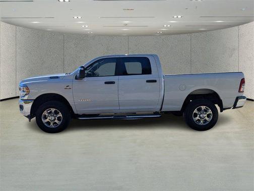 2023 RAM 2500 Big Horn Crew Cab 4x4 6'4' Box