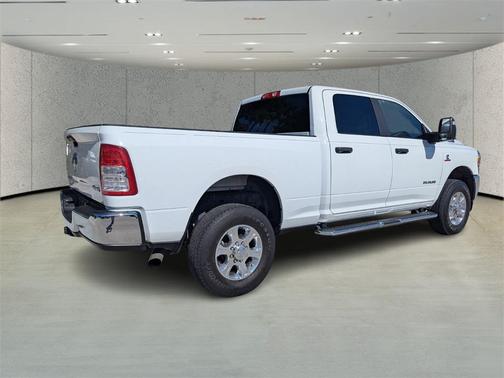 2023 RAM 2500 Big Horn Crew Cab 4x4 6'4' Box
